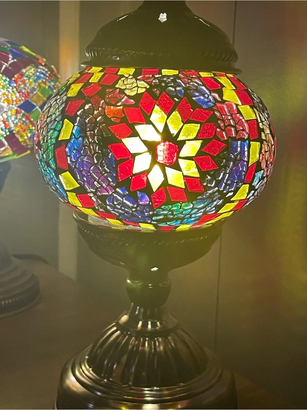 Vibrant Mosaic Glass Lantern Lamp - Multicolor Accent